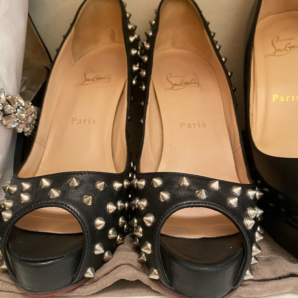 Christian Louboutin 38
